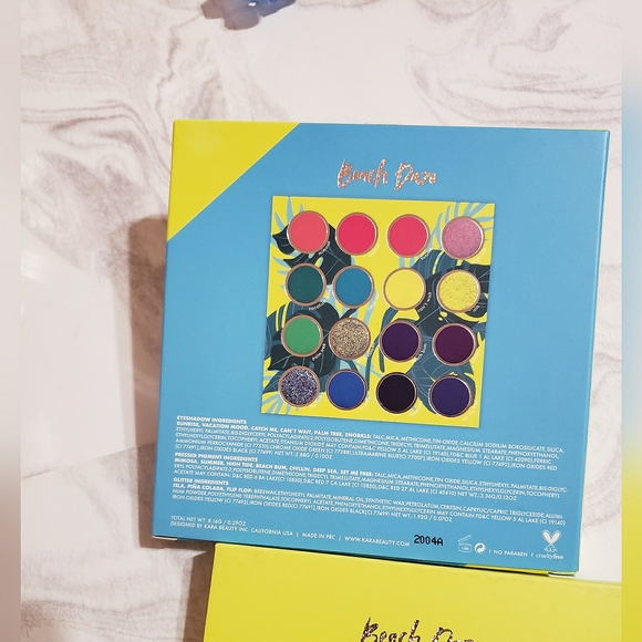 Beach Daze 16 Color Eyeshadow Palette From Kara Beauty - Picture 4 of 4